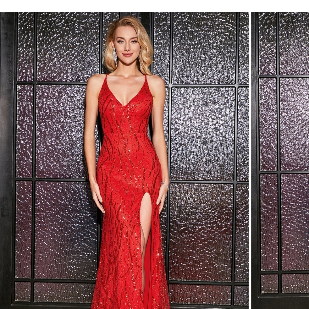 NEW & NEVER WORN Wedtrend Sparkly Red Mermaid Prom Dress - SIZE 10